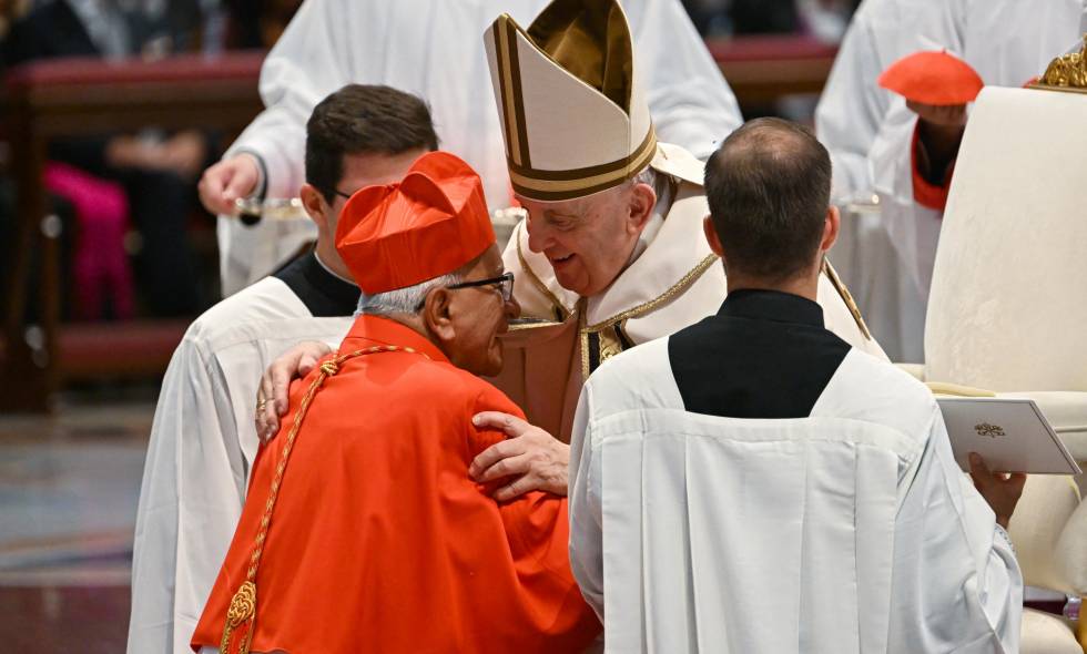 CARDENAL COLOMBIANO Y EL PAPA