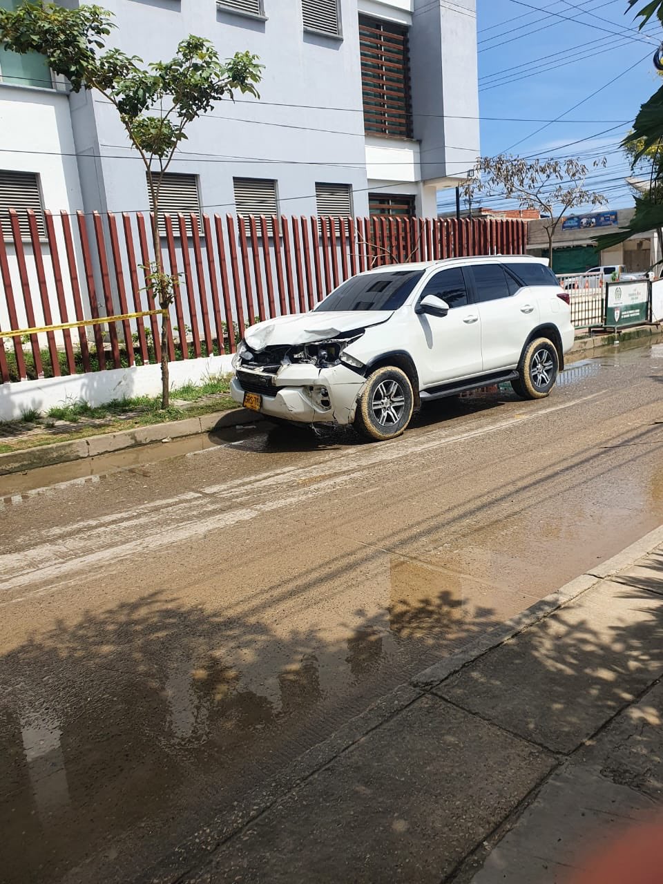 #Noticias Ocho ciclista lesionados por camioneta que huyó tras el accidente 