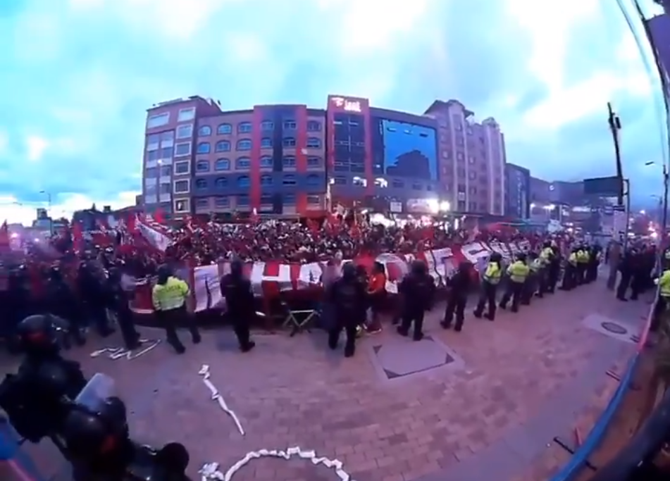 Hinchas del Cali en Bogotá