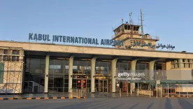 Talibanes piden a aerolíneas internacionales reactivar sus vuelos hacia Afganistán