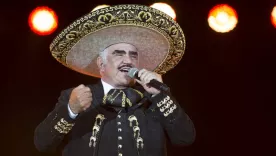 Desmienten muerte cerebral de Vicente Fernández