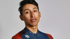 El arranconazo de Egan Bernal en entrenamiento con su equipo en Colombia