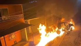 Paro armado: Vehículo fue incinerado con el conductor dentro en Segovia, Antioquia