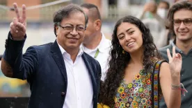 La historia detrás de la blusa de la hija de Gustavo Petro