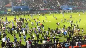 TRAGEDIA EN ESTADIO DE INDONESIA