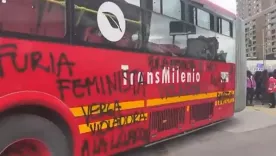 BUSES DE TRANSMI GRAFITEADOS