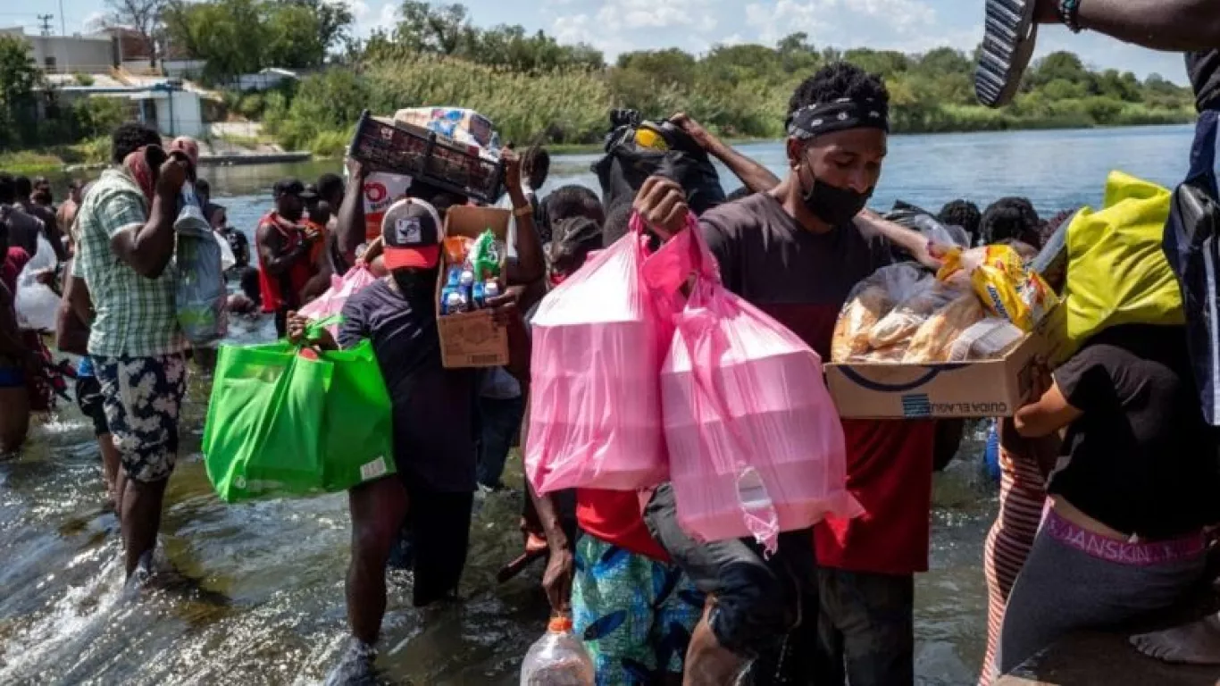 Trabajarán migrantes de Texas a centros de procesamiento 