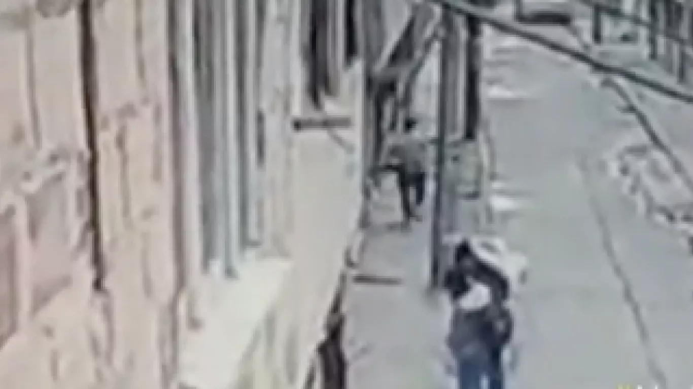 Ladrón se enfrentó a la Policía con arma de fuego