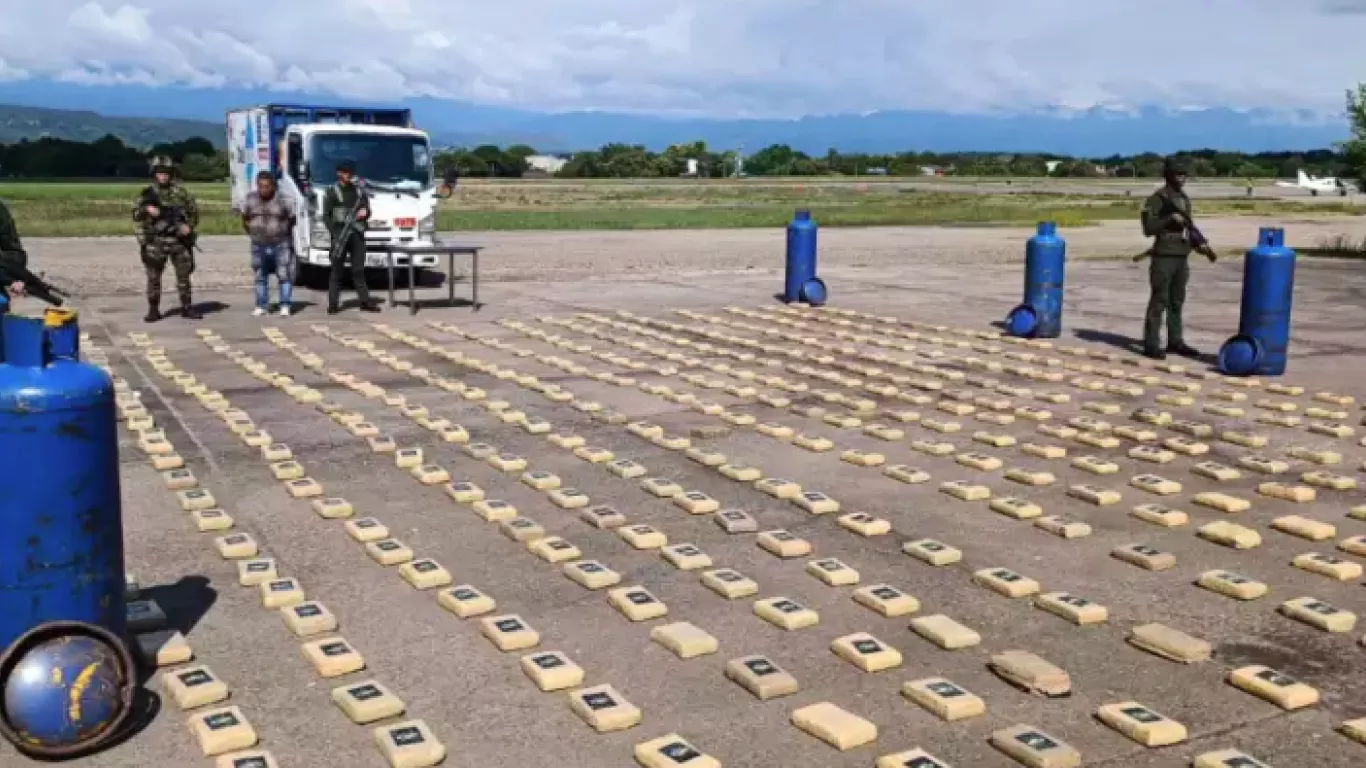 decomisaron 448 kilos de marihuana camuflada en cilindros de gas