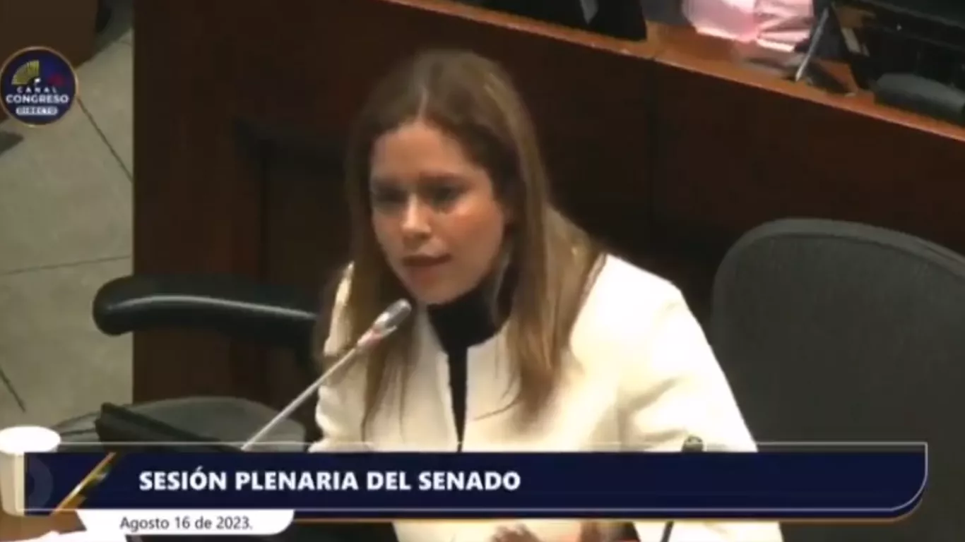 Senadora Karina