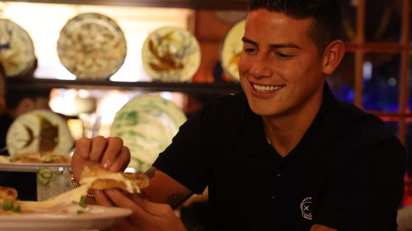 JAMES RODRIGUEZ RESTAURANTE