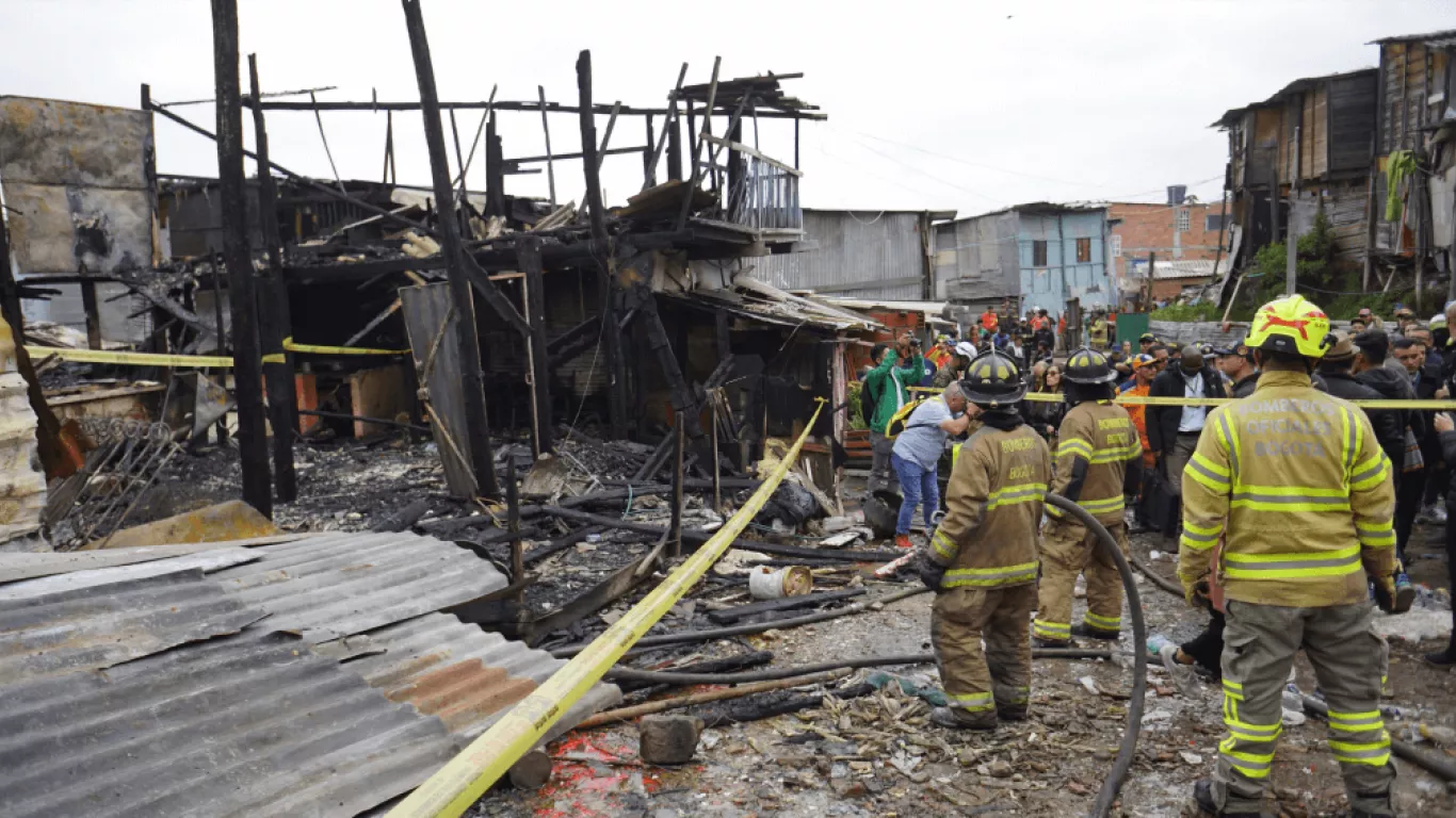 INCENDIO BARRIO RAMÍREZ 1